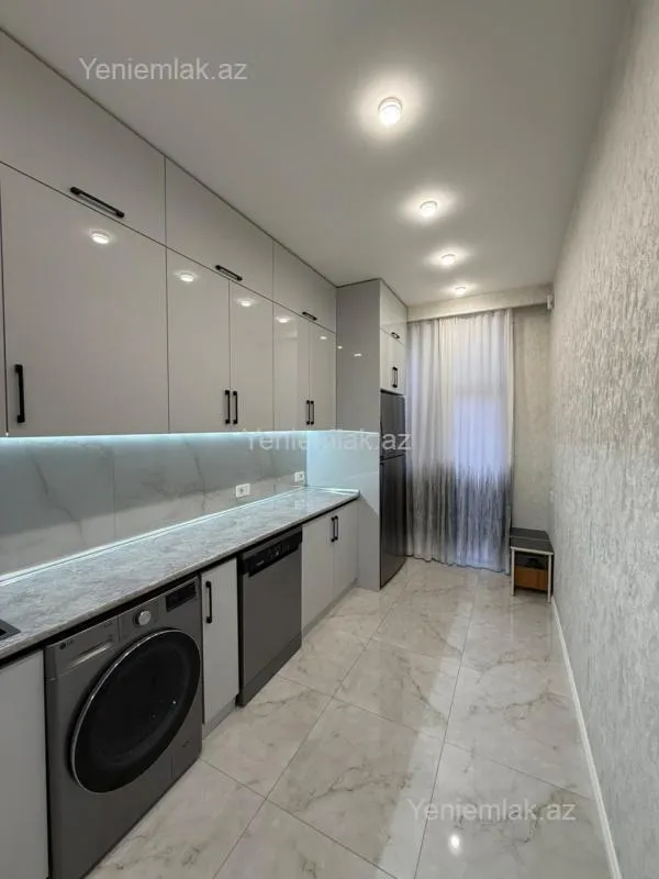 Satılır 2 otaqlı yeni tikili 70 m²