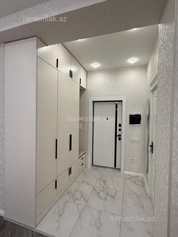 Satılır 2 otaqlı yeni tikili 70 m²