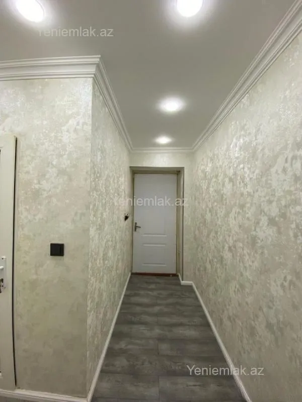 Satılır 2 otaqlı köhnə tikili 40 m²