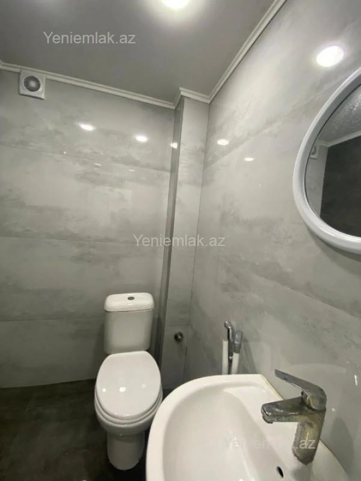 Satılır 2 otaqlı köhnə tikili 40 m²