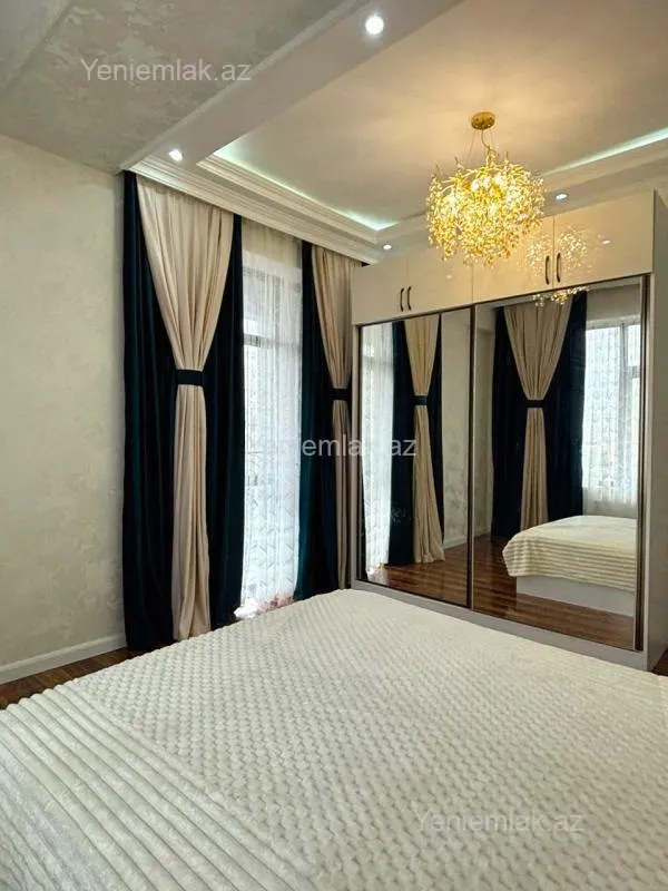 Satılır 3 otaqlı yeni tikili 80 m²