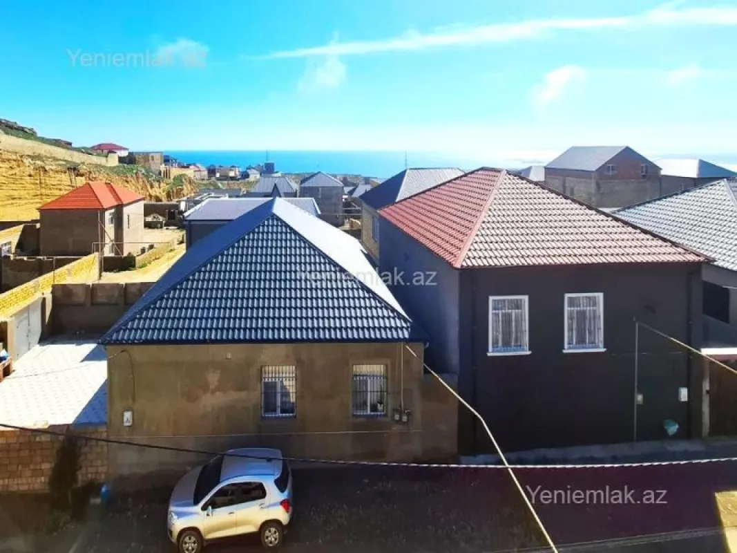 Satılır 6 otaqlı həyət evi 240 m²