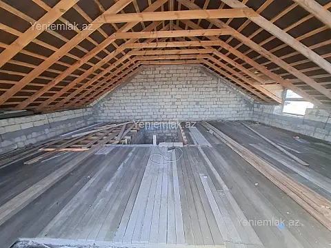 Satılır 6 otaqlı həyət evi 240 m²