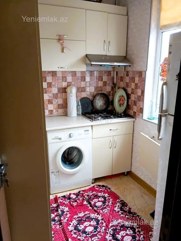 Satılır 2 otaqlı köhnə tikili 58 m²