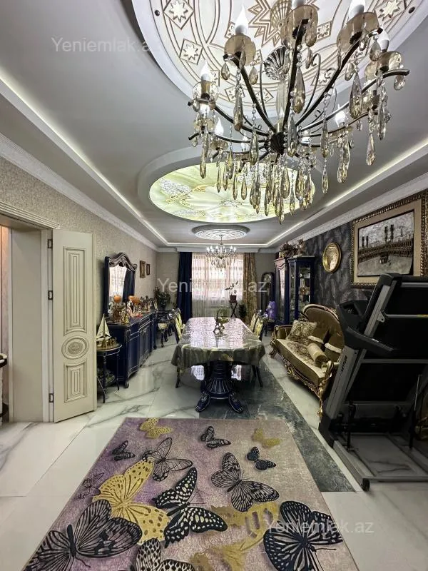 Satılır 7 otaqlı həyət evi 330 m²