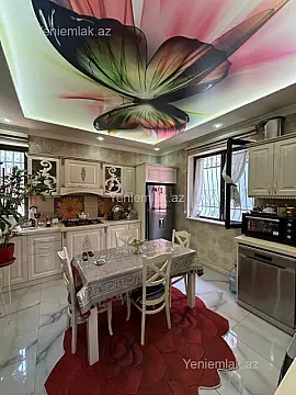 Satılır 7 otaqlı həyət evi 330 m²