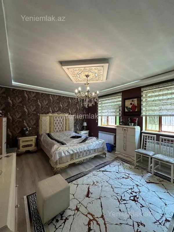 Satılır 7 otaqlı həyət evi 330 m²