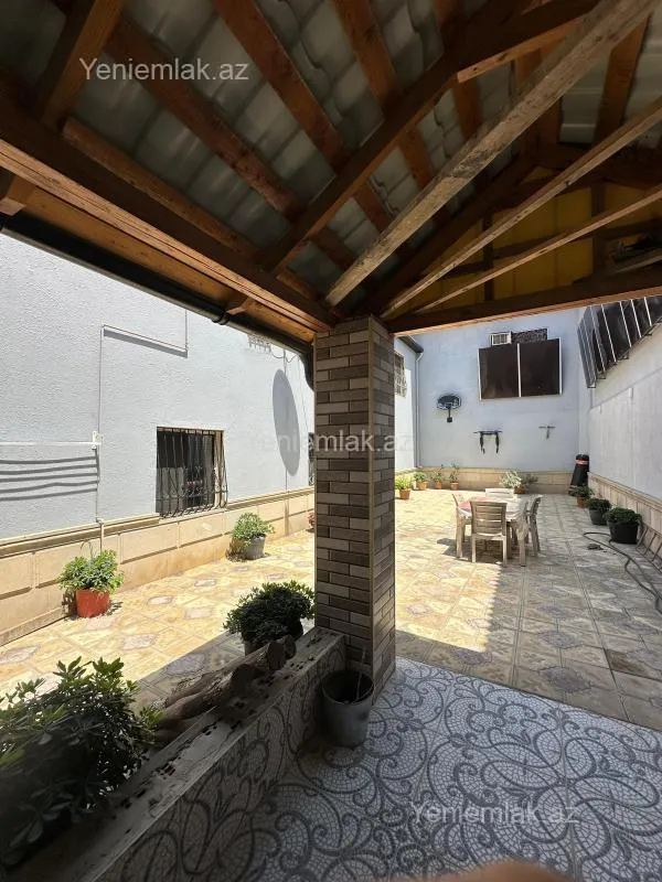 Satılır 7 otaqlı həyət evi 330 m²