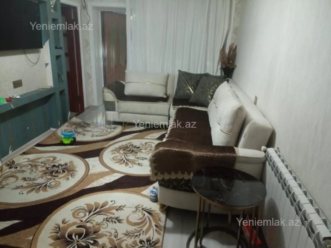 Satılır 10 otaqlı həyət evi 250 m²