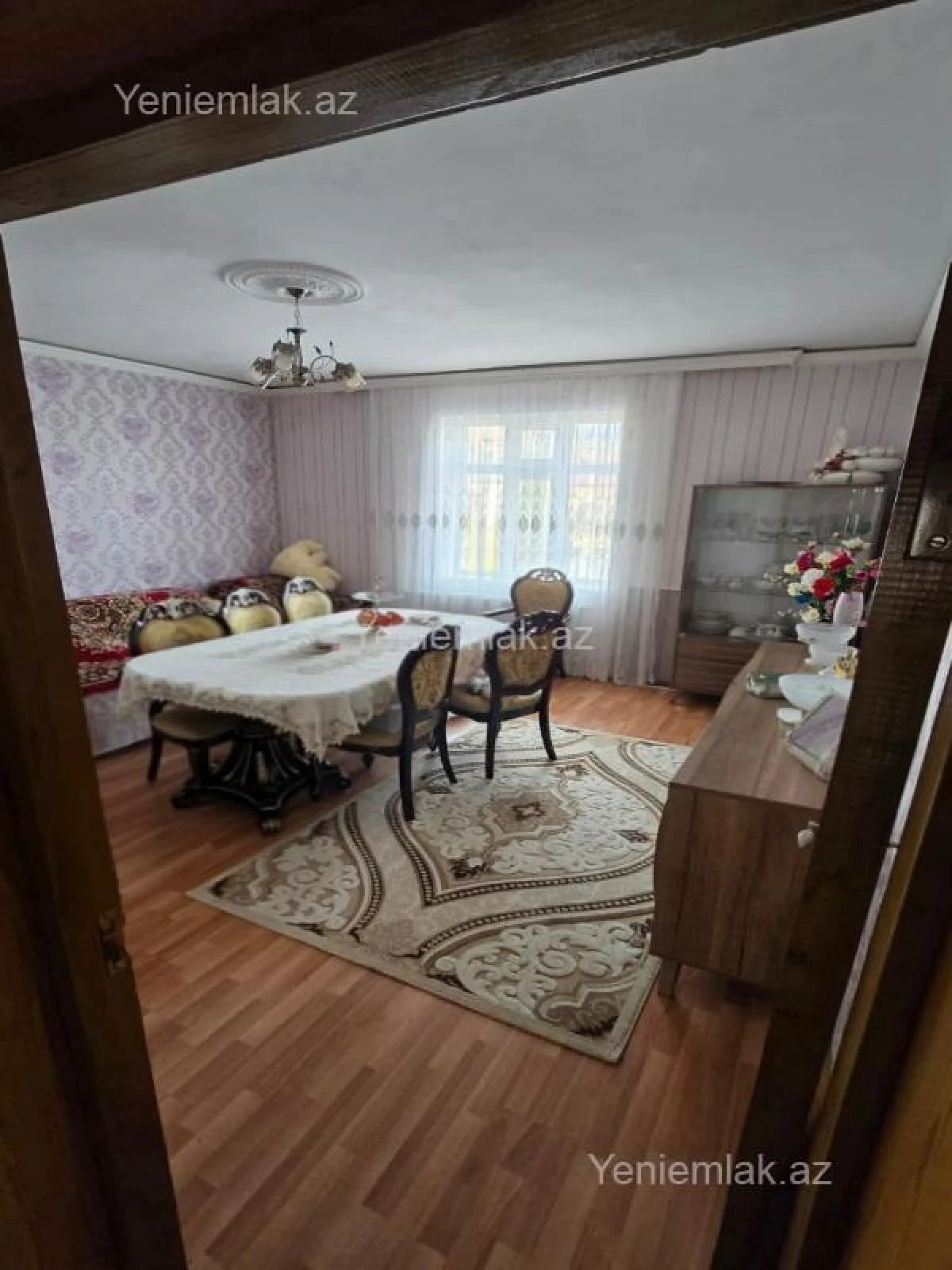 Satılır 10 otaqlı həyət evi 250 m²