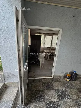 Satılır 10 otaqlı həyət evi 250 m²