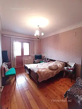 Satılır 3 otaqlı köhnə tikili 80 m²