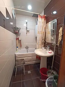 Satılır 3 otaqlı köhnə tikili 80 m²