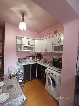 Satılır 3 otaqlı köhnə tikili 80 m²