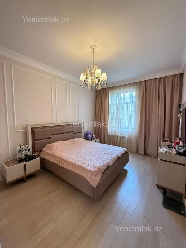 Satılır 3 otaqlı yeni tikili 141 m²