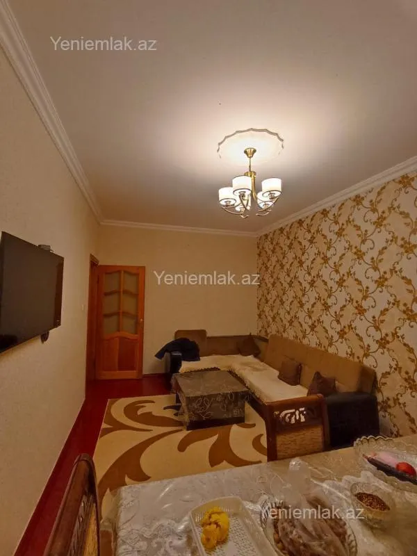 Satılır 3 otaqlı köhnə tikili 80 m²