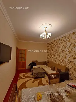 Satılır 3 otaqlı köhnə tikili 80 m²