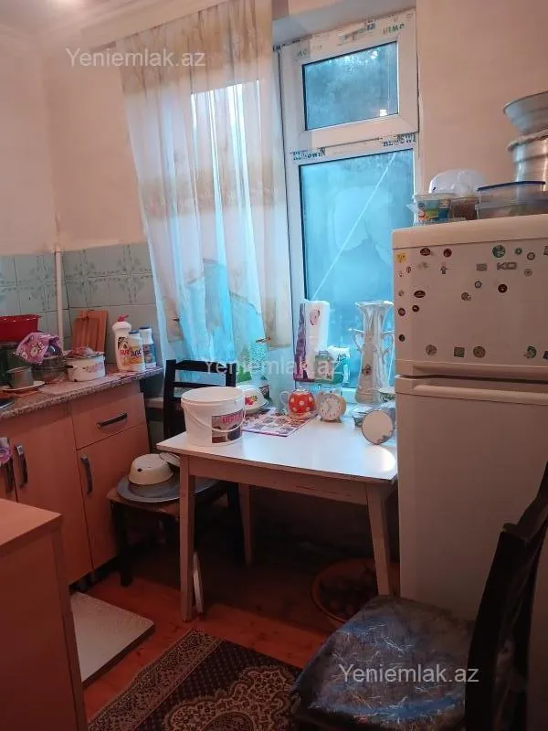 Satılır 1 otaqlı köhnə tikili 30 m²