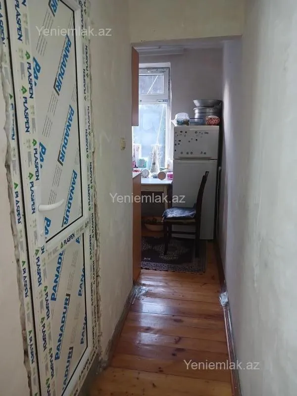 Satılır 1 otaqlı köhnə tikili 30 m²