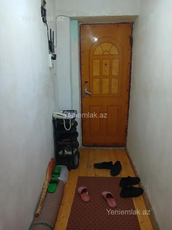 Satılır 1 otaqlı köhnə tikili 30 m²