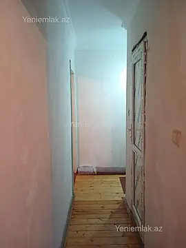 Satılır 1 otaqlı köhnə tikili 30 m²