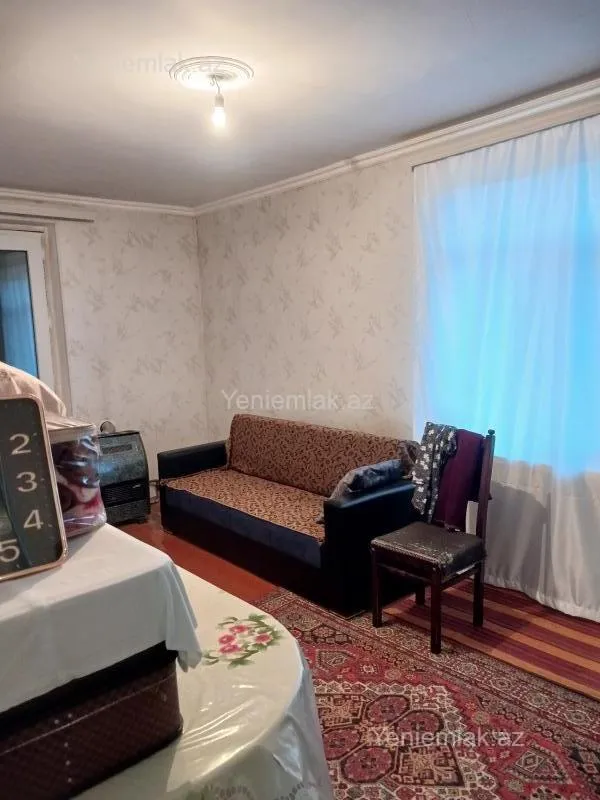 Satılır 1 otaqlı köhnə tikili 30 m²