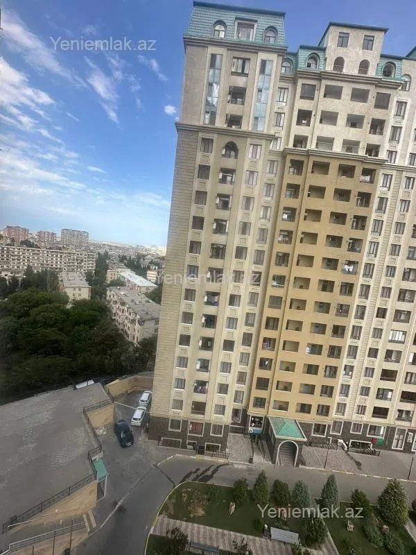Satılır 4 otaqlı yeni tikili 152 m²
