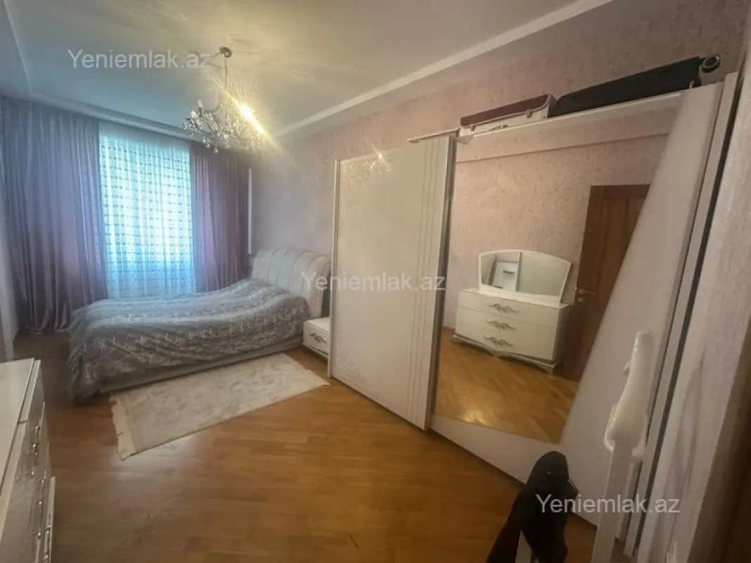 Satılır 4 otaqlı yeni tikili 152 m²