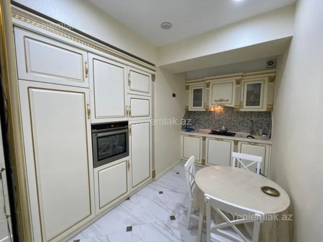 Satılır 3 otaqlı yeni tikili 105 m²