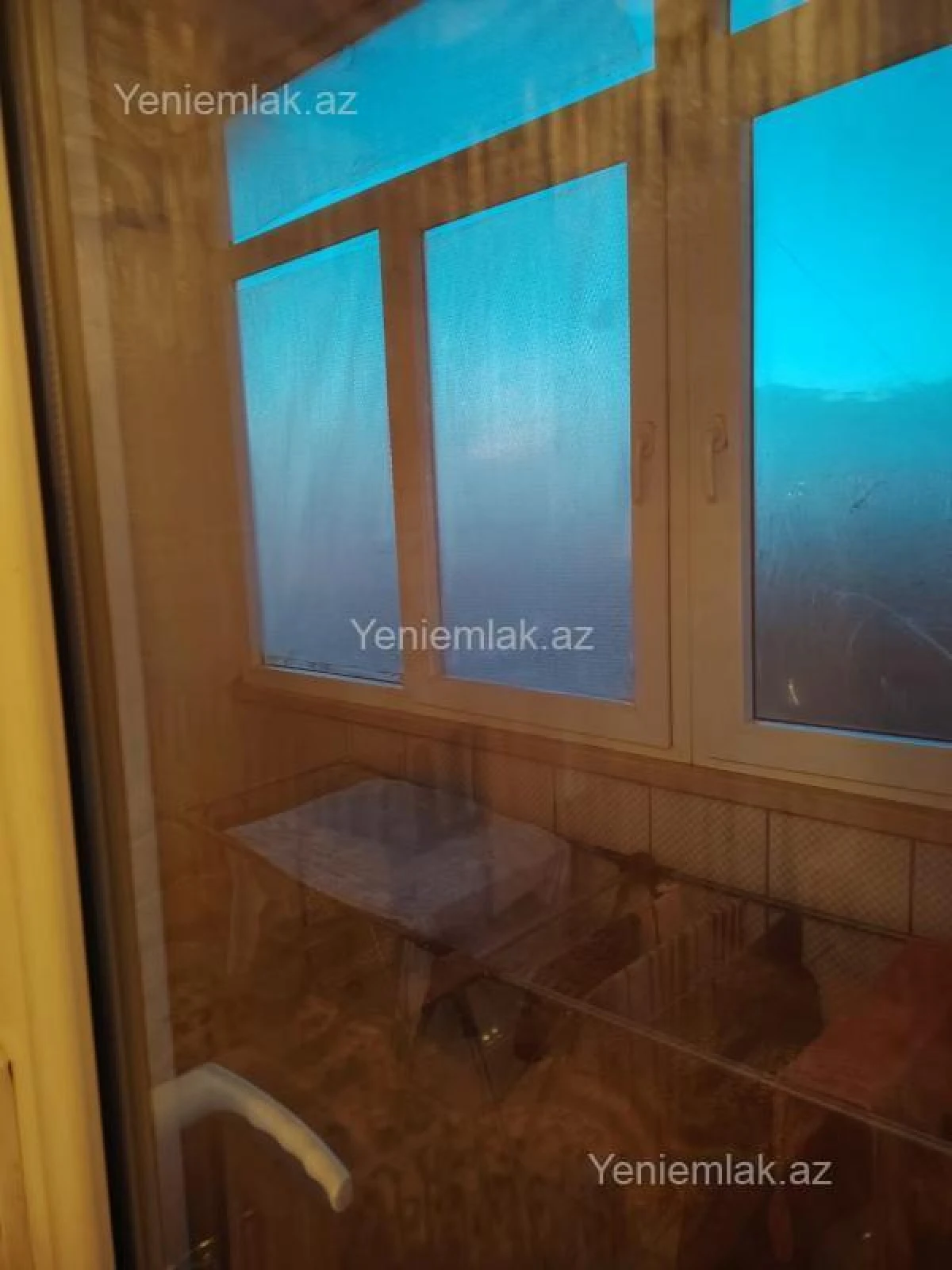 Satılır 2 otaqlı köhnə tikili 55 m²