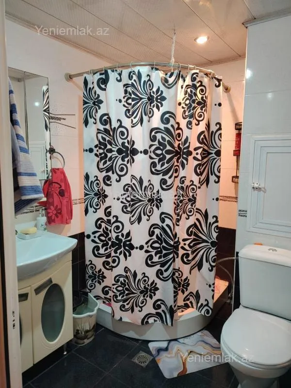 Satılır 2 otaqlı köhnə tikili 55 m²