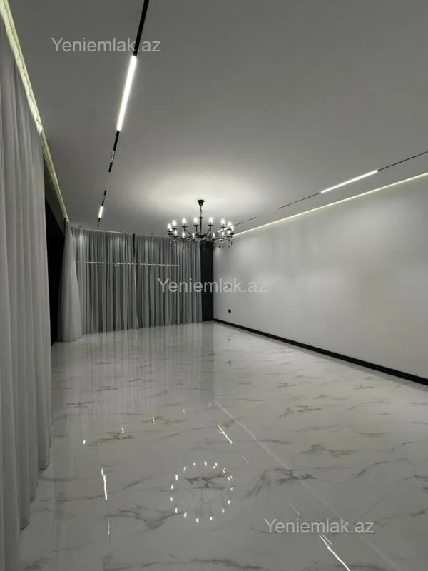 Satılır 5 otaqlı həyət evi 250 m²