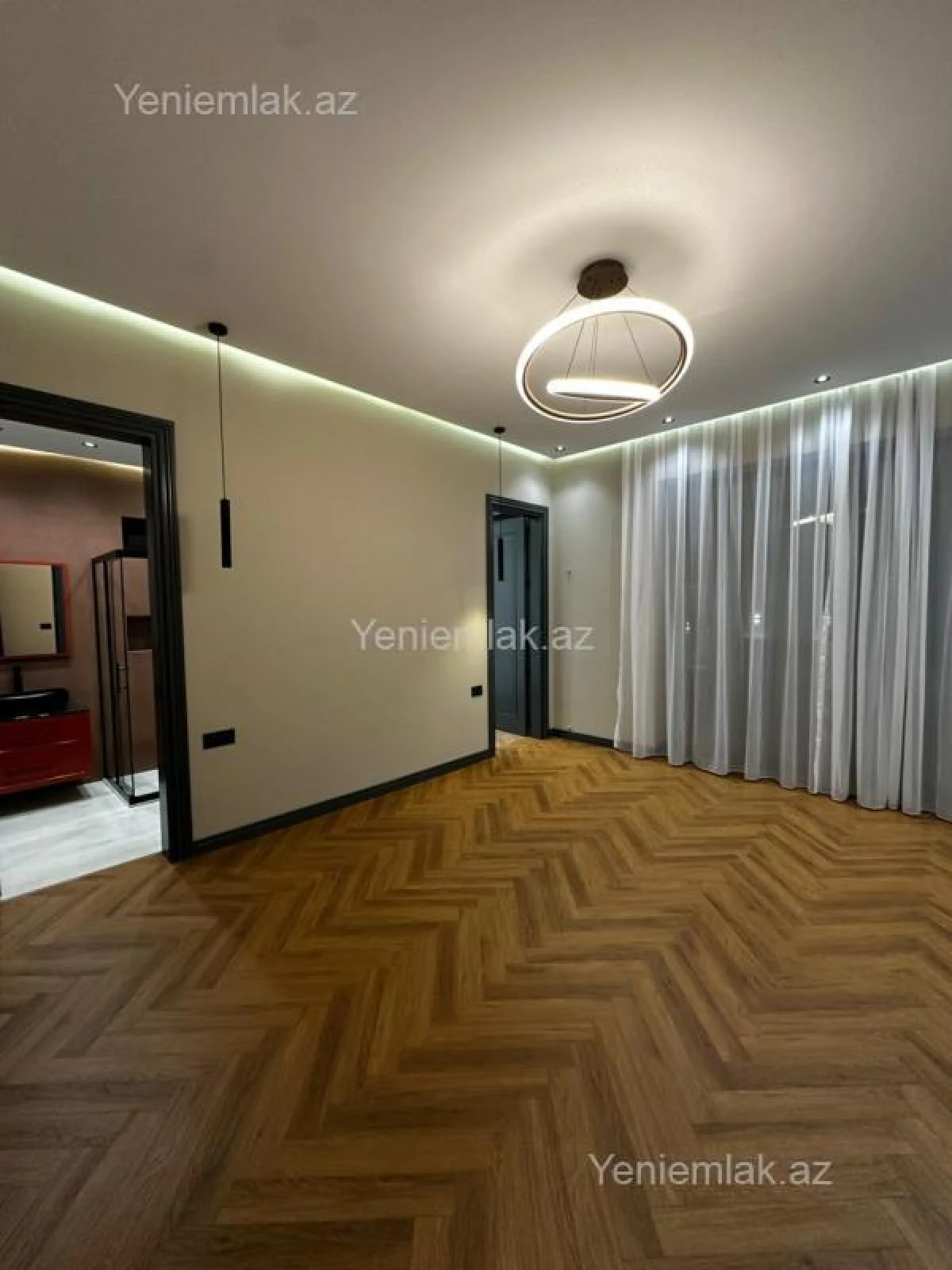 Satılır 5 otaqlı həyət evi 250 m²