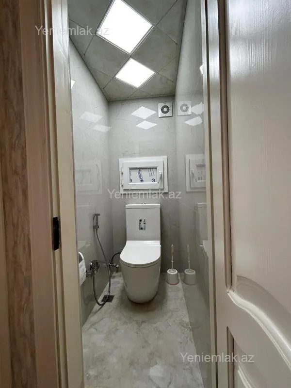 Satılır 3 otaqlı köhnə tikili 75 m²