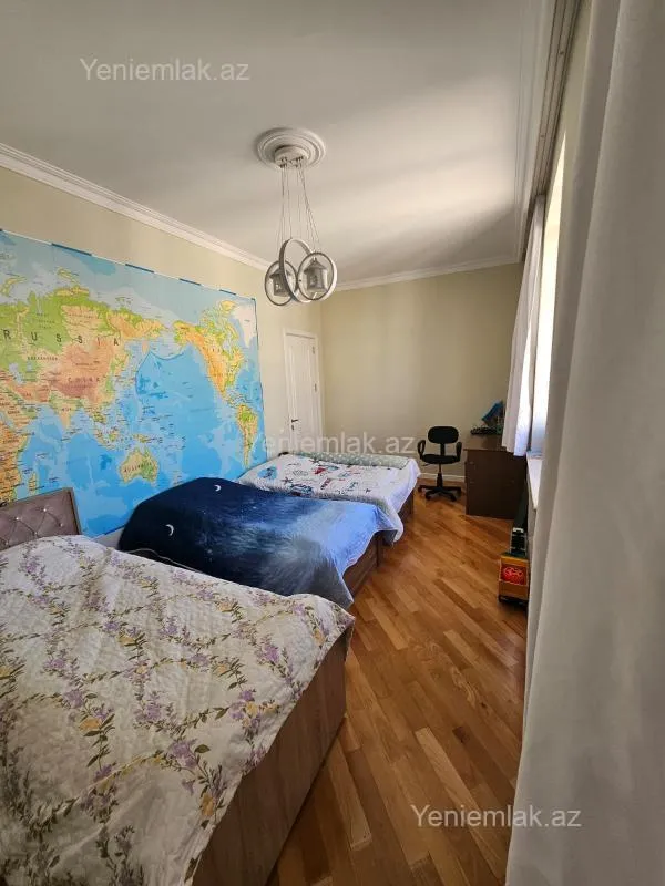 Satılır 3 otaqlı yeni tikili 135 m²