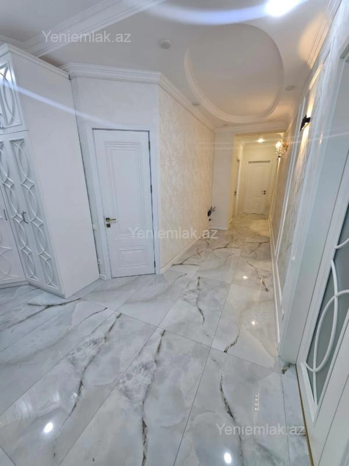 Satılır 3 otaqlı yeni tikili 135 m²
