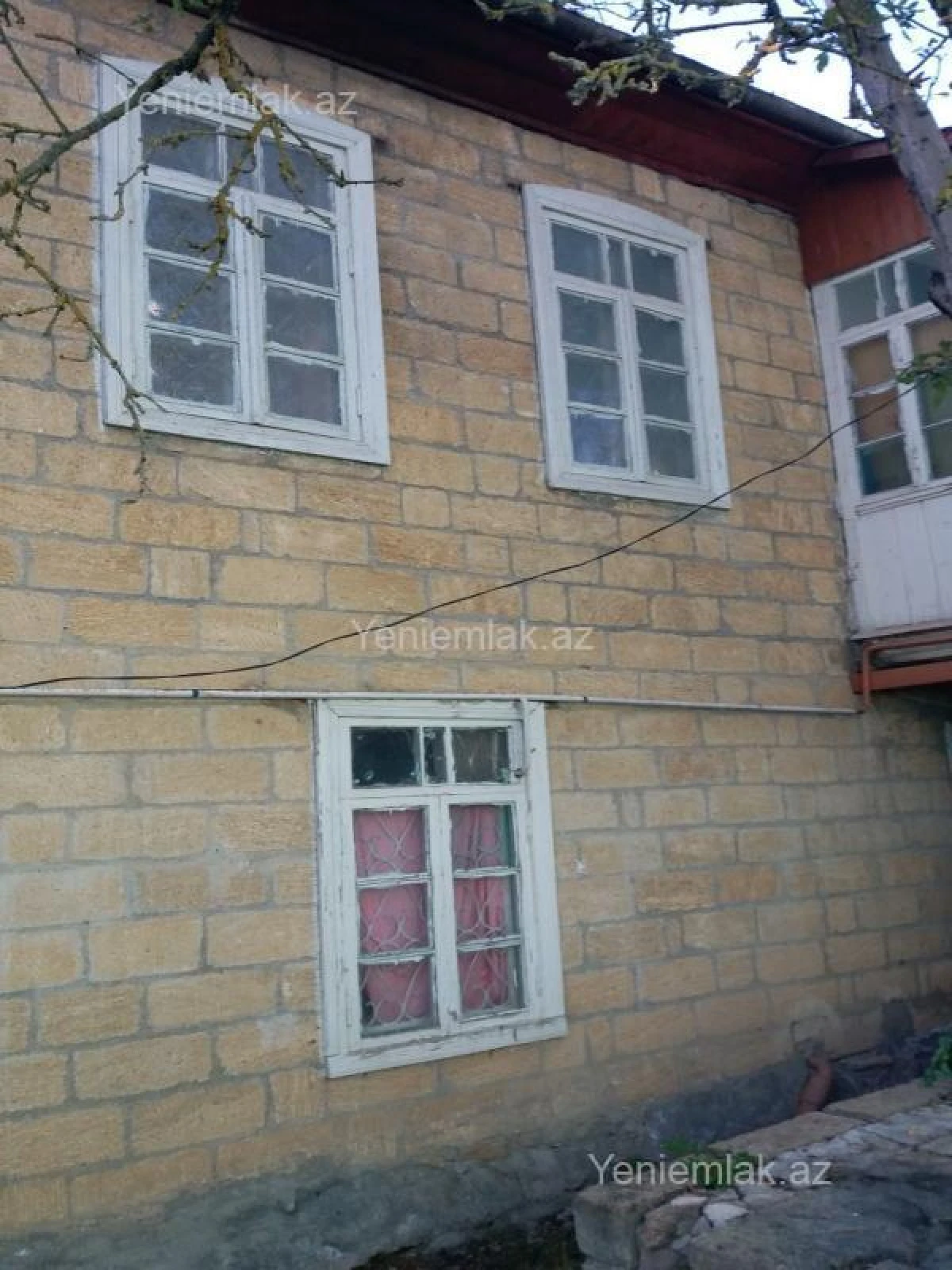 Satılır 4 otaqlı həyət evi 122 m²