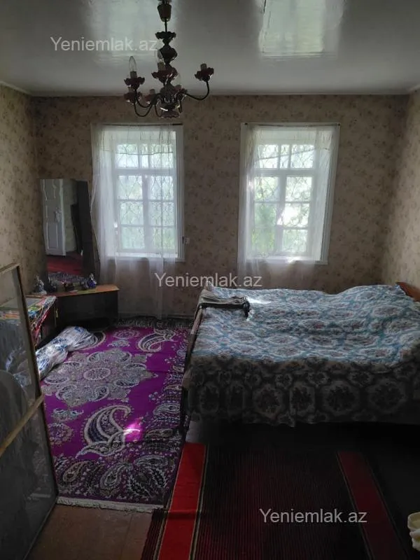 Satılır 4 otaqlı həyət evi 122 m²