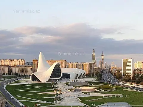 Satılır 4 otaqlı yeni tikili 200 m²