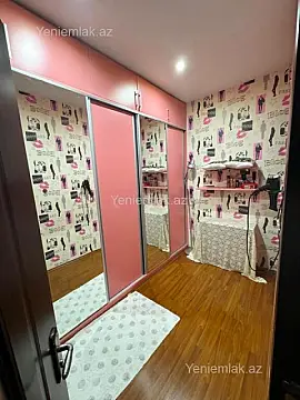 Satılır 4 otaqlı yeni tikili 200 m²