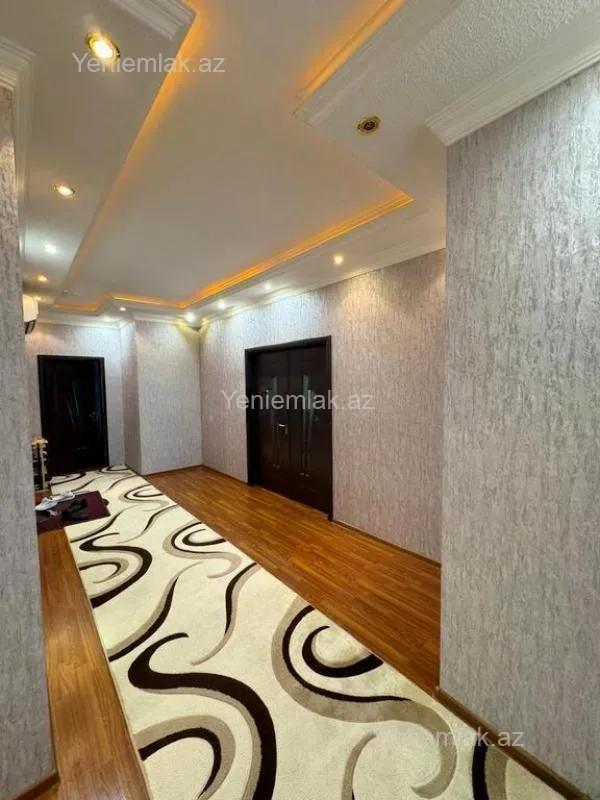 Satılır 4 otaqlı yeni tikili 200 m²