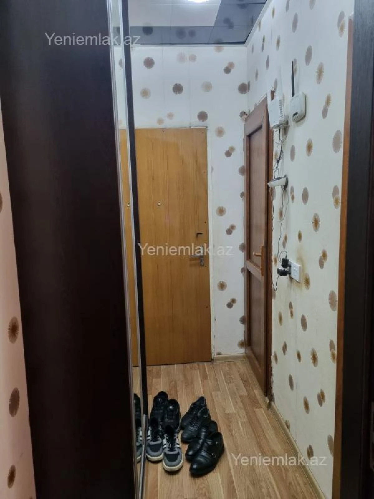 Satılır 2 otaqlı köhnə tikili 50 m²