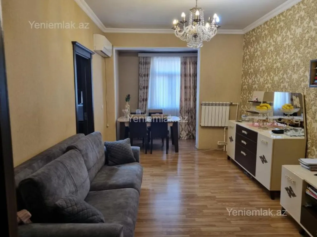 Satılır 2 otaqlı köhnə tikili 50 m²
