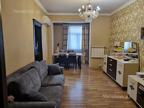 Satılır 2 otaqlı köhnə tikili 50 m²