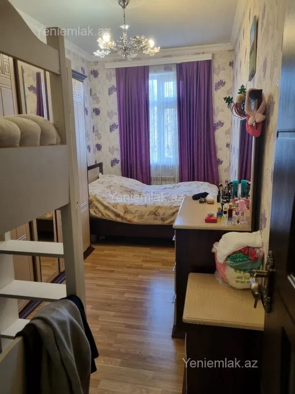 Satılır 2 otaqlı köhnə tikili 50 m²