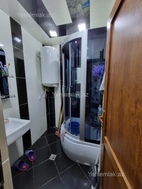 Satılır 2 otaqlı köhnə tikili 50 m²