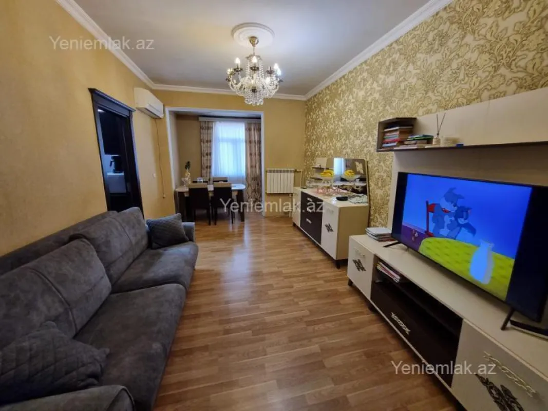 Satılır 2 otaqlı köhnə tikili 50 m²