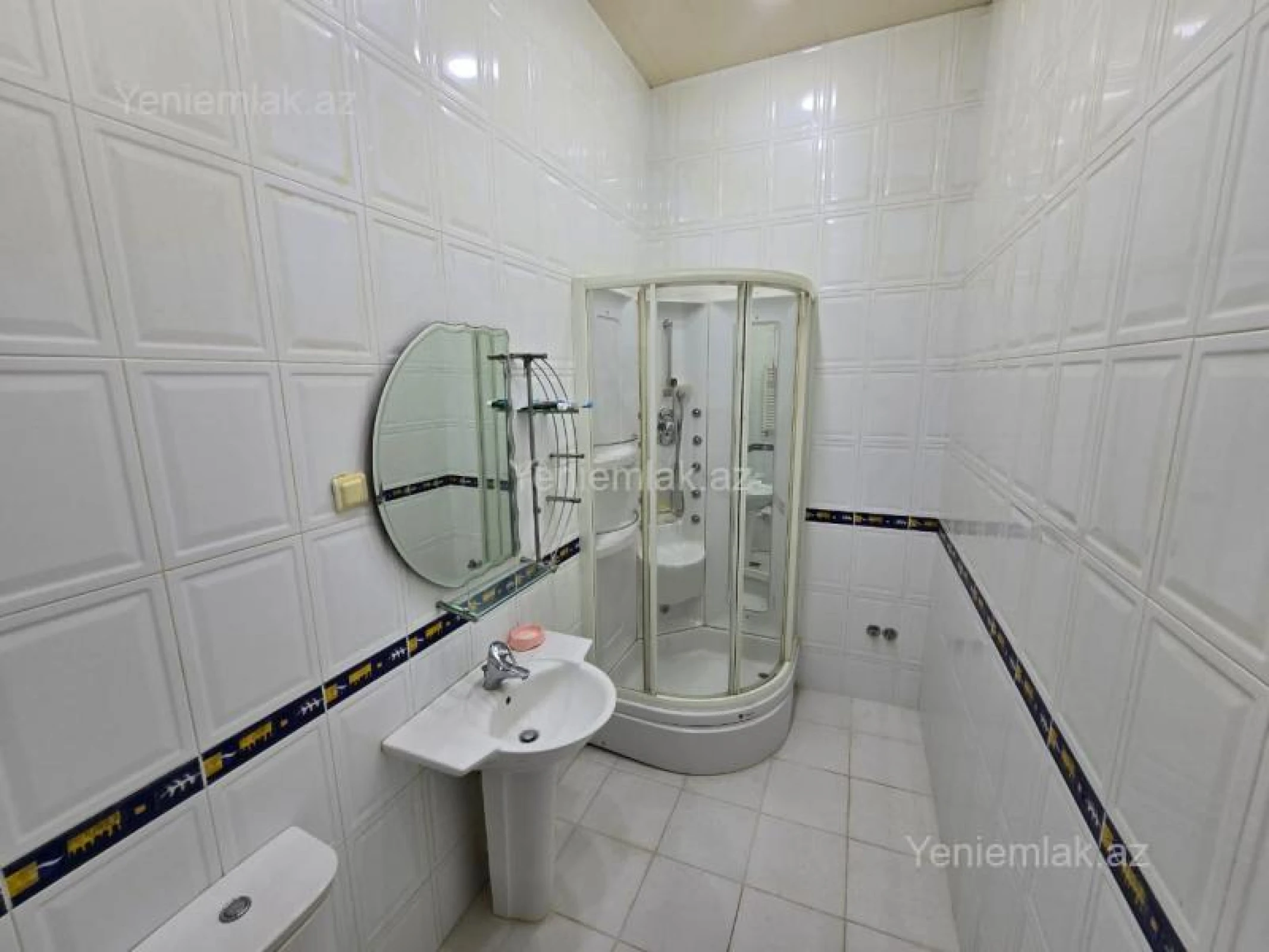 Satılır 11 otaqlı həyət evi 950 m²