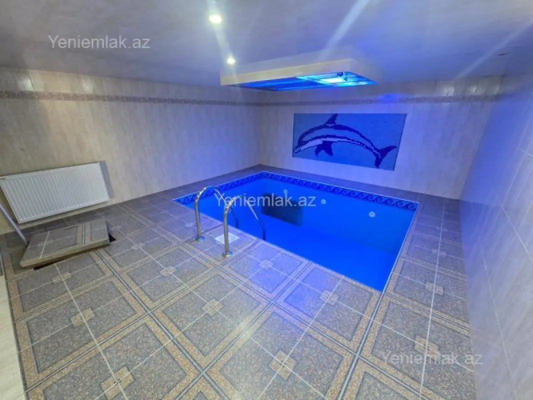 Satılır 11 otaqlı həyət evi 950 m²