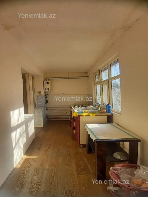 Satılır 2 otaqlı köhnə tikili 48 m²